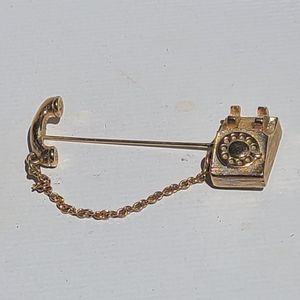 Vintage Gold Tone Signed Avon Rotary Chain Phone Brooch Lapel Stick Pin Jewelry